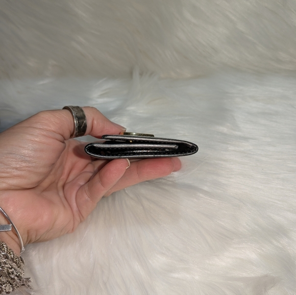 Vintage Gucci Dark Gray Patent Leather Keyholder - Picture 10 of 14